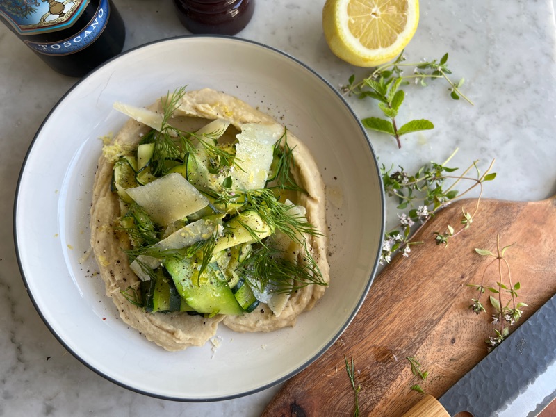 Böncreme med zucchinisallad