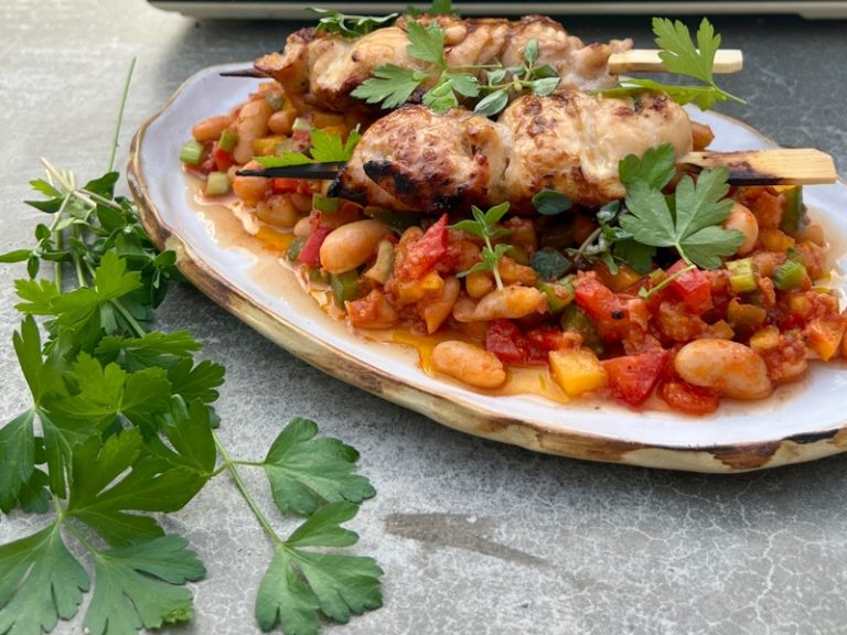 Grillad kyckling med syrlig paprikasallad